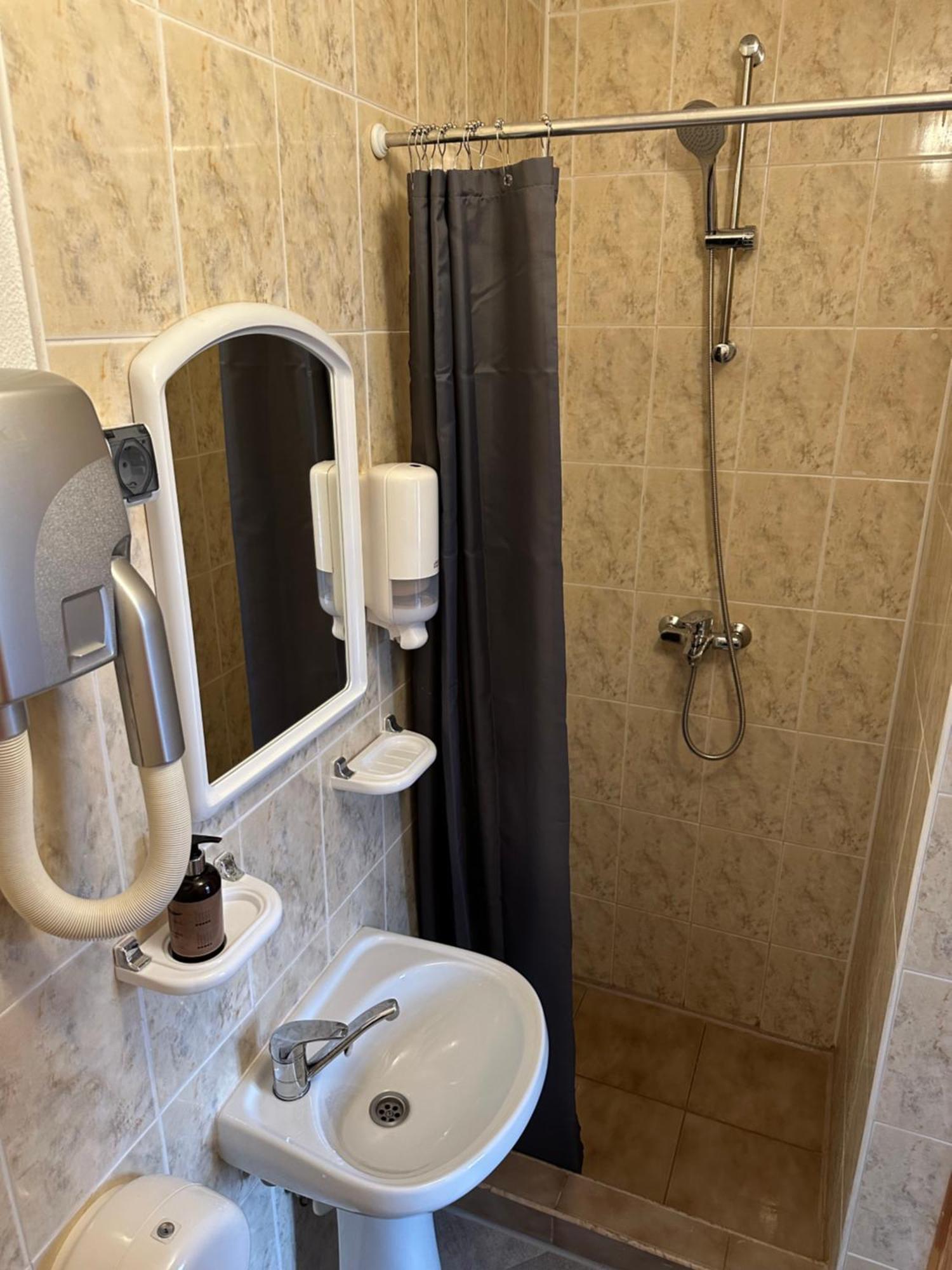 Ādaži Cill Easy Hotel With Self Check-In المظهر الخارجي الصورة